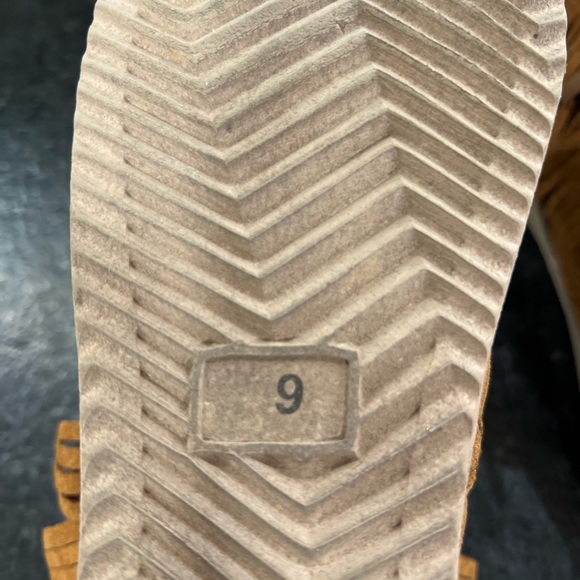 Size 9 Fringe Cow Print Bootie - Picture 3 of 4